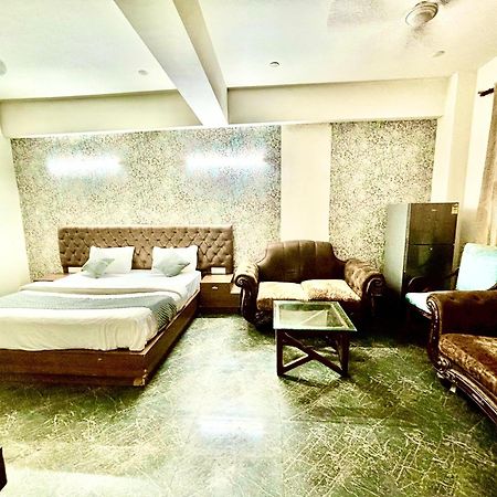 Hotel Pushpanjali New Delhi Extérieur photo