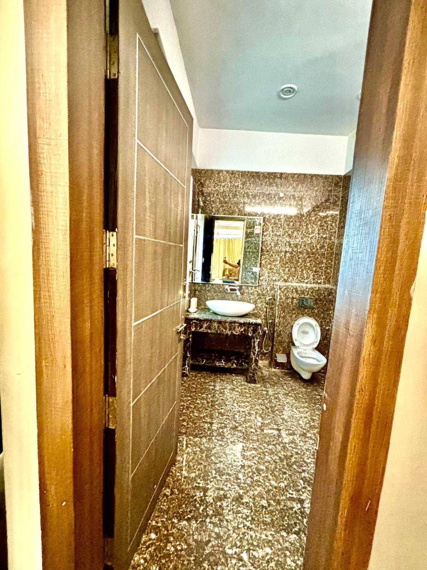 Hotel Pushpanjali New Delhi Extérieur photo